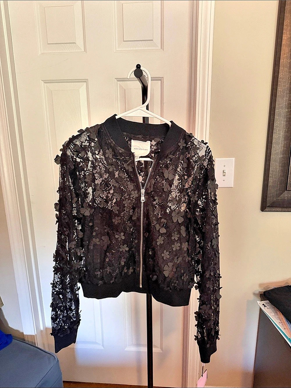 Avec Les Filles Lace Crop Bomber Floral Lace Jacket Black Small